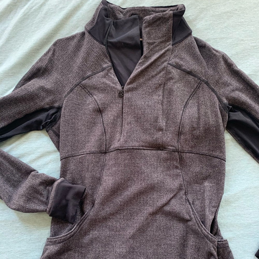 Lululemon grey pullover